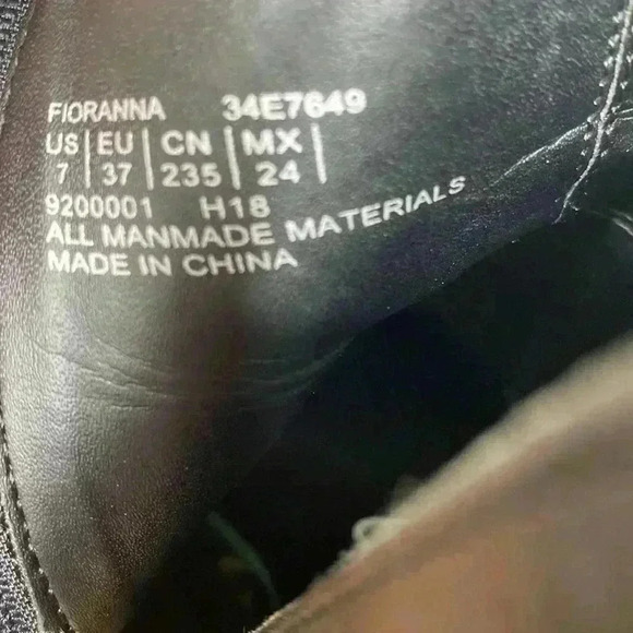 Calvin KleinWomen's Black Fioranna Booties Size 7 - Picture 7 of 8